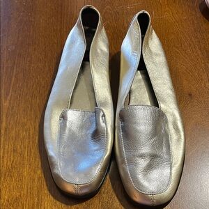 AEROSOLES Metallic Gold and Silver Flats